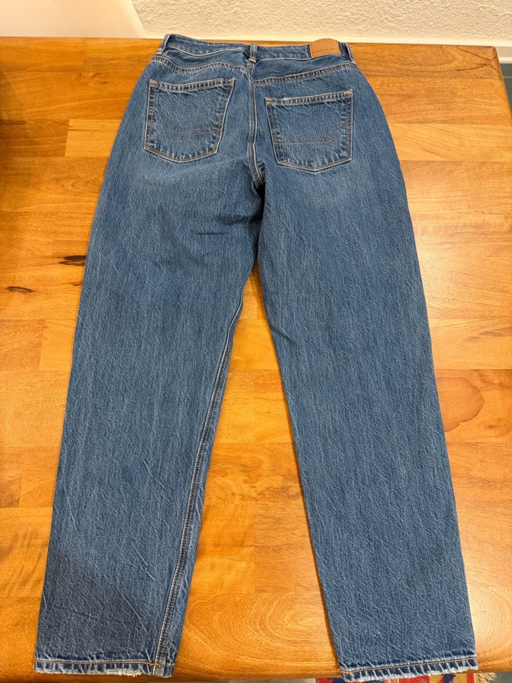 American Eagle Outfitters Mom Straight High-Rise Jeans Size 2